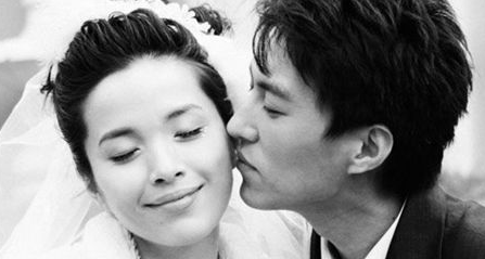 靳東妻子李佳照片深度解析：熒屏內(nèi)外，她如何支持“老干部”？