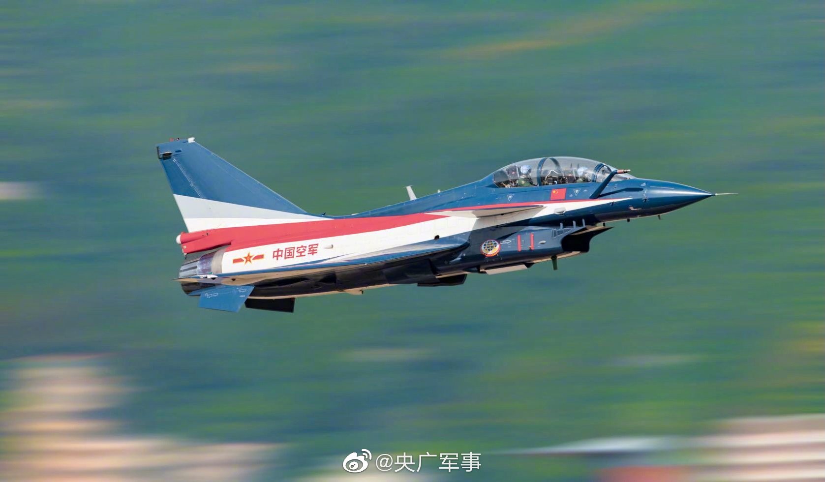殲 10和殲 11誰(shuí)厲害：一場(chǎng)空中對(duì)決的多元勾勒與性能特寫(xiě)
