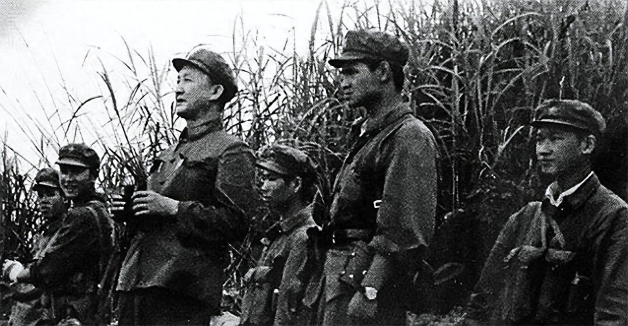 十四軍118團歷任團長深度解析:輝煌歷史與卓越領導力傳承