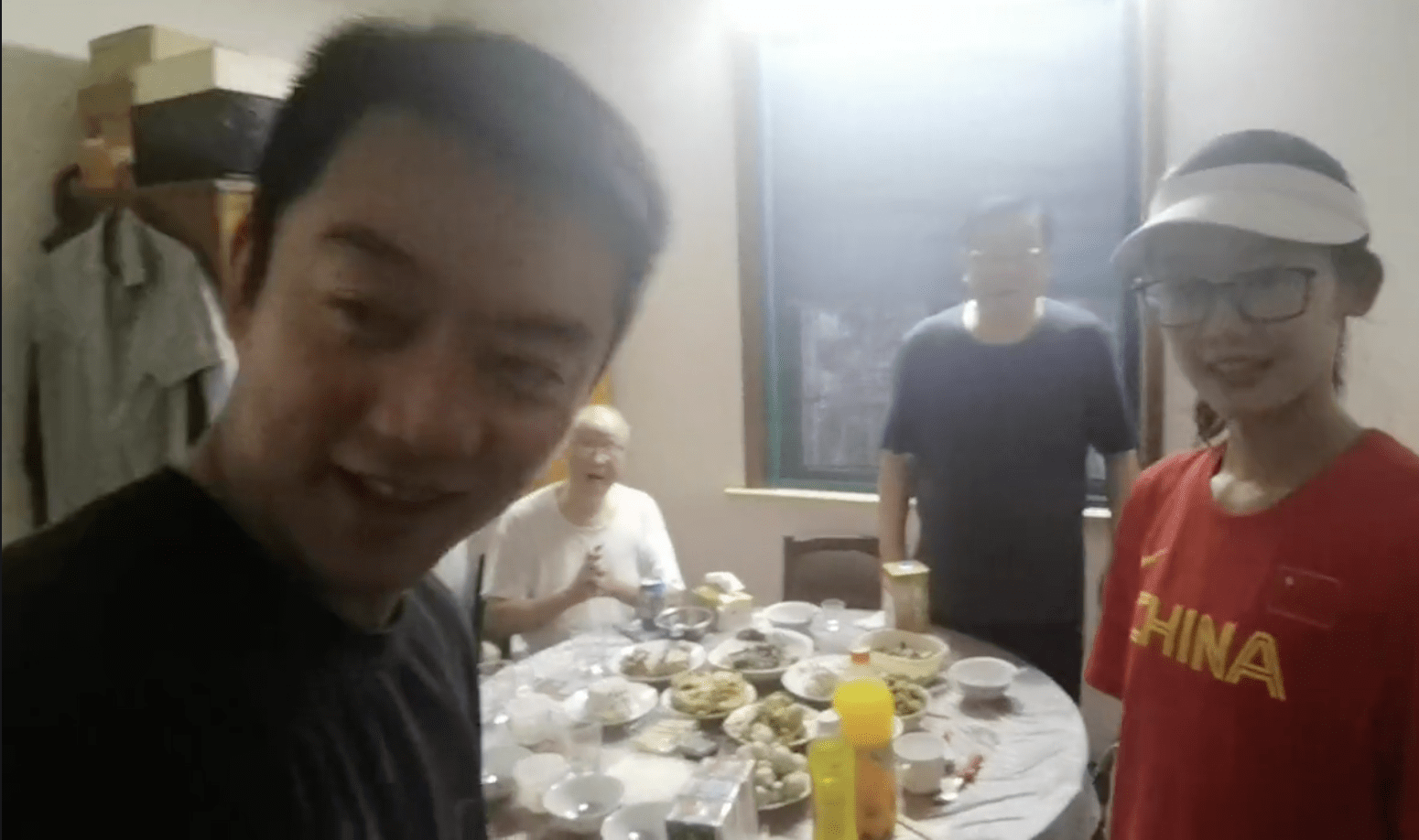 奇遇鄭愷女朋友：揭秘苗苗個人資料簡介的光影旅程