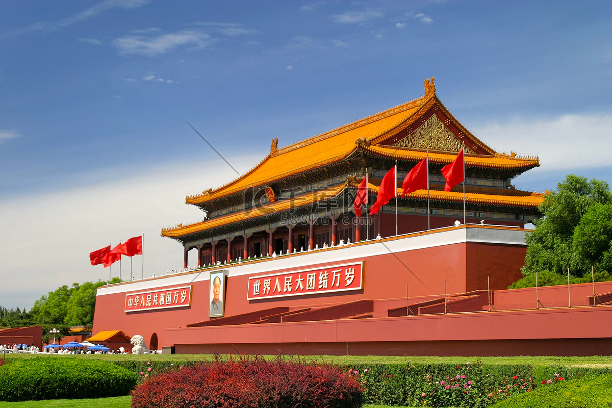 天安門拂曉奇遇:一場關(guān)于中國人民解放軍儀仗隊(duì)升國旗的儀式的深度對(duì)話