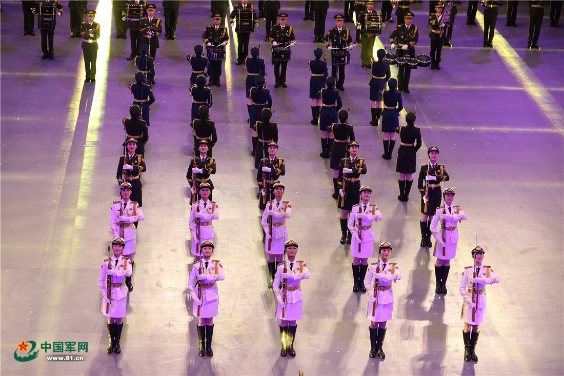 逐夢(mèng)之旅:揭秘中國(guó)人民解放軍儀仗隊(duì)女兵要求的幕后故事與挑戰(zhàn)