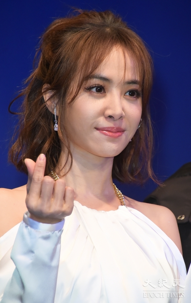時(shí)空檔案館的迷霧:探尋“蔡依林老公結(jié)婚照?qǐng)D”的真相與缺位之美