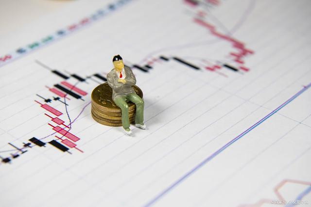 2025新澳天天開好彩：一場社會熱點下的多維博弈與深度爭議
