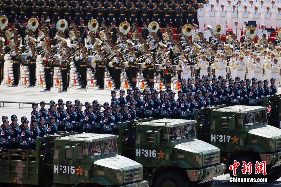 深度解析：閱兵一個(gè)方隊(duì)多少人組成？編制、意義與演變?nèi)ヂ? width=