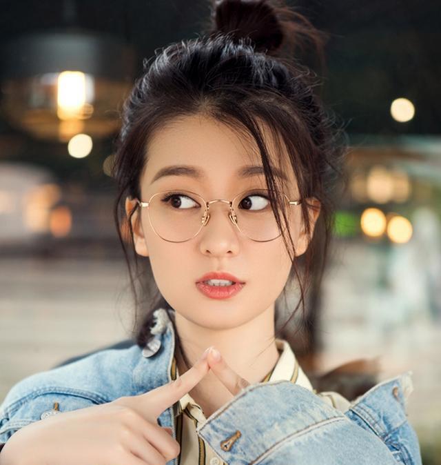 喬欣家庭背景深度解析:探秘熒幕內(nèi)外的人生底色與成長軌跡