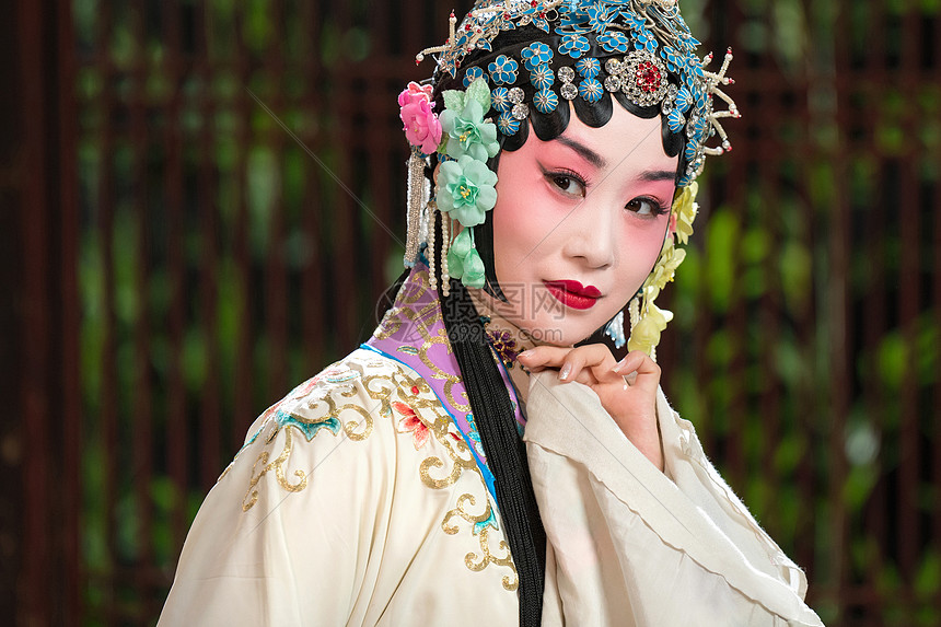 孫千個人資料背景介紹深度解析：探秘新生代演員的成長軌跡與熒幕魅力