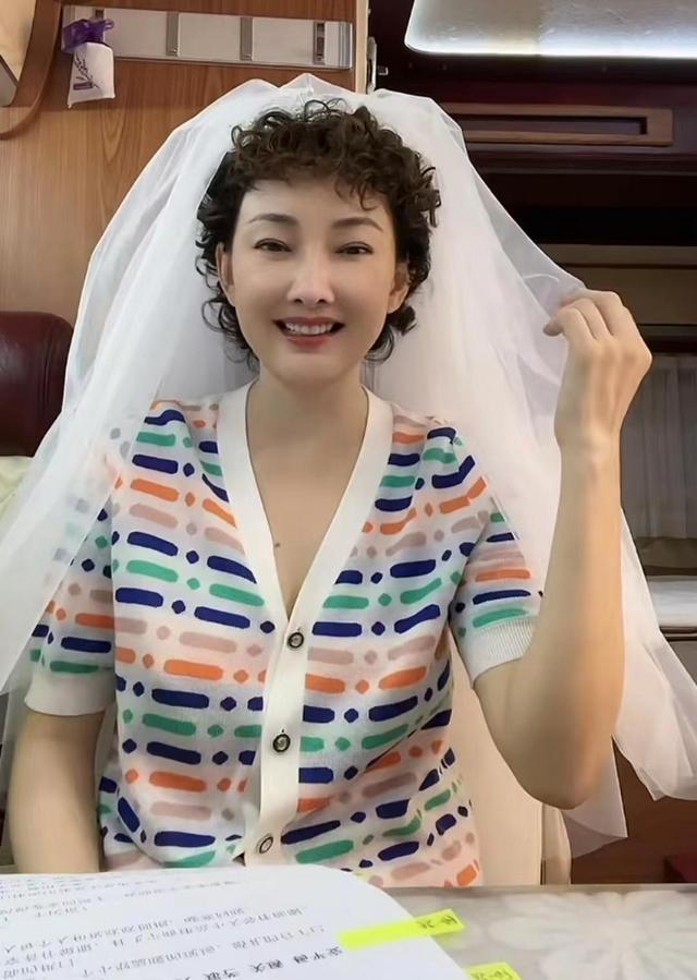 深度解析：演員牛莉是哪年出生的？探究其藝術(shù)人生與年齡的關(guān)聯(lián)