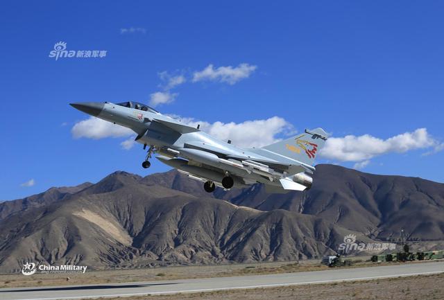 深度解析殲10c和殲10d的區(qū)別:中國空軍戰(zhàn)機(jī)性能演進(jìn)全攻略