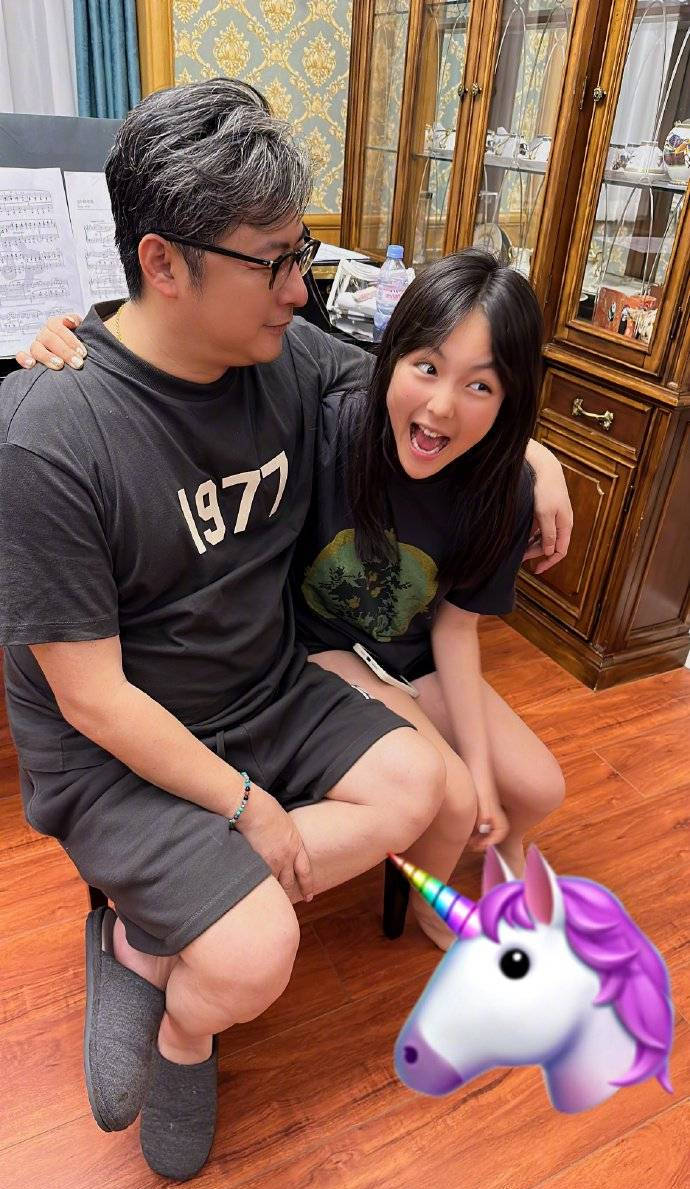 星光背后：解碼王岳倫個(gè)人資料簡(jiǎn)介缶的情感與事業(yè)交織