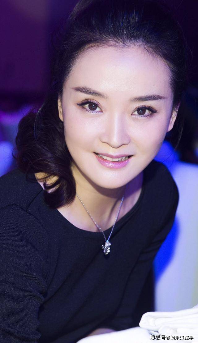 深度解析：王艷老公是誰？首次曝光幸福家庭圖片與背景