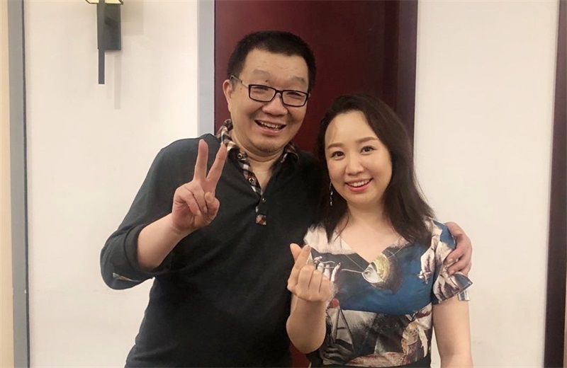 關(guān)凌簡(jiǎn)歷及老公：全面揭秘童星成長(zhǎng)與家庭幸福路
